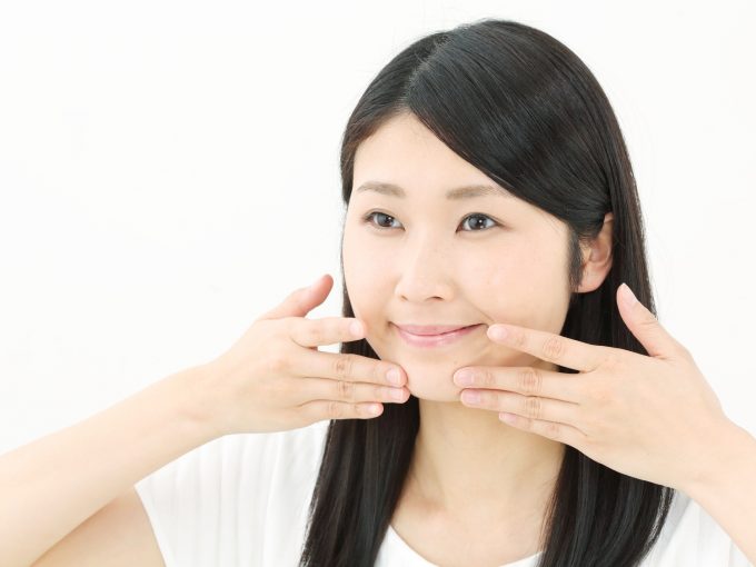 口角・女性、リンパマッサージ