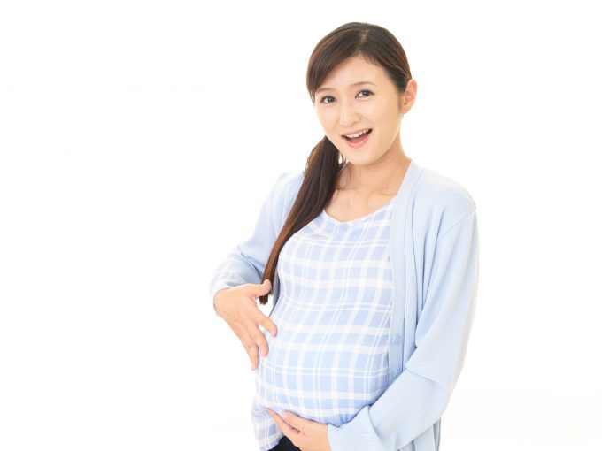 笑顔の妊婦