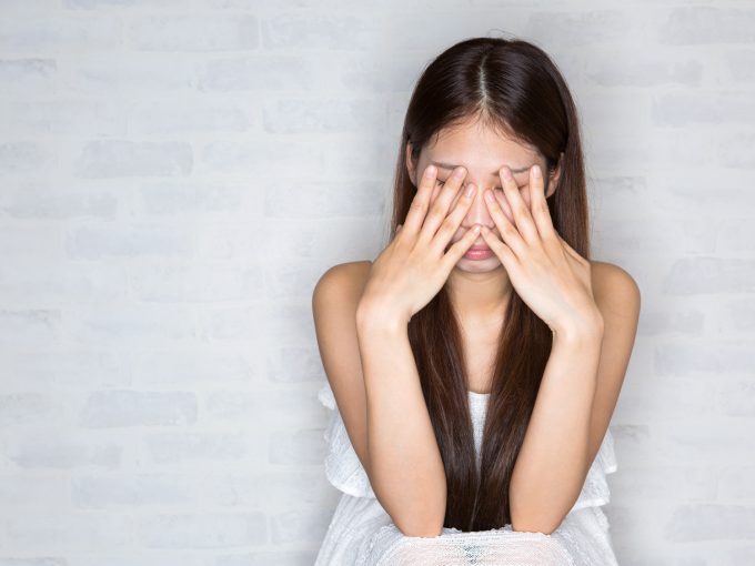 ストレスを感じている女性