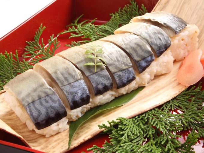 鯖寿司（不飽和脂肪酸を含む食材）