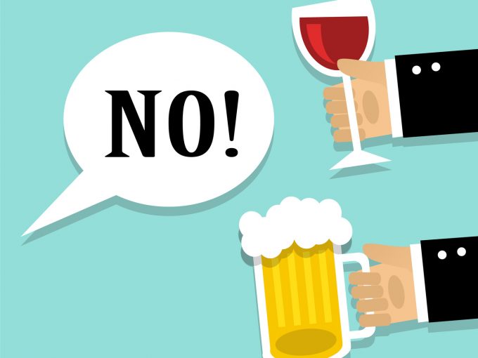 アルコールを控える様子
