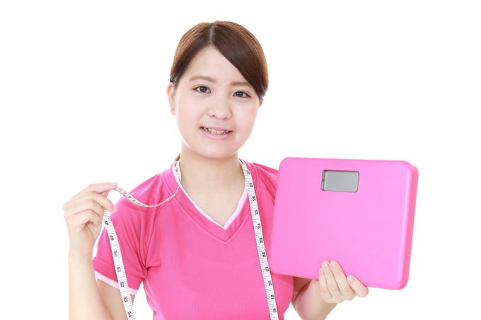 10代のダイエット中の女性